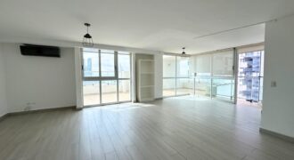 APARTMENT FOR SALE IN BELLA VISTA